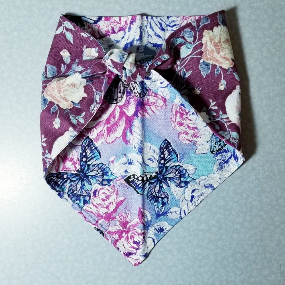 (Medium) Reversible Dog Bandana Birds&Butterflies - Picture 2 of 7